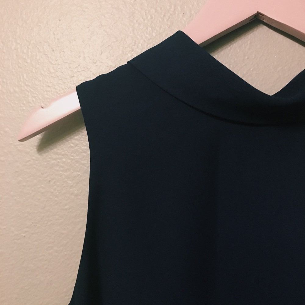 NAVY BLUE SILK BLOUSE WITH MOCKNECK COLLAR